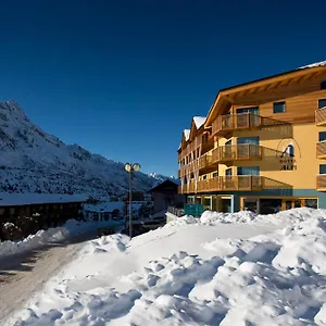 Delle Alpi 4* Пассо-дель-Тонале